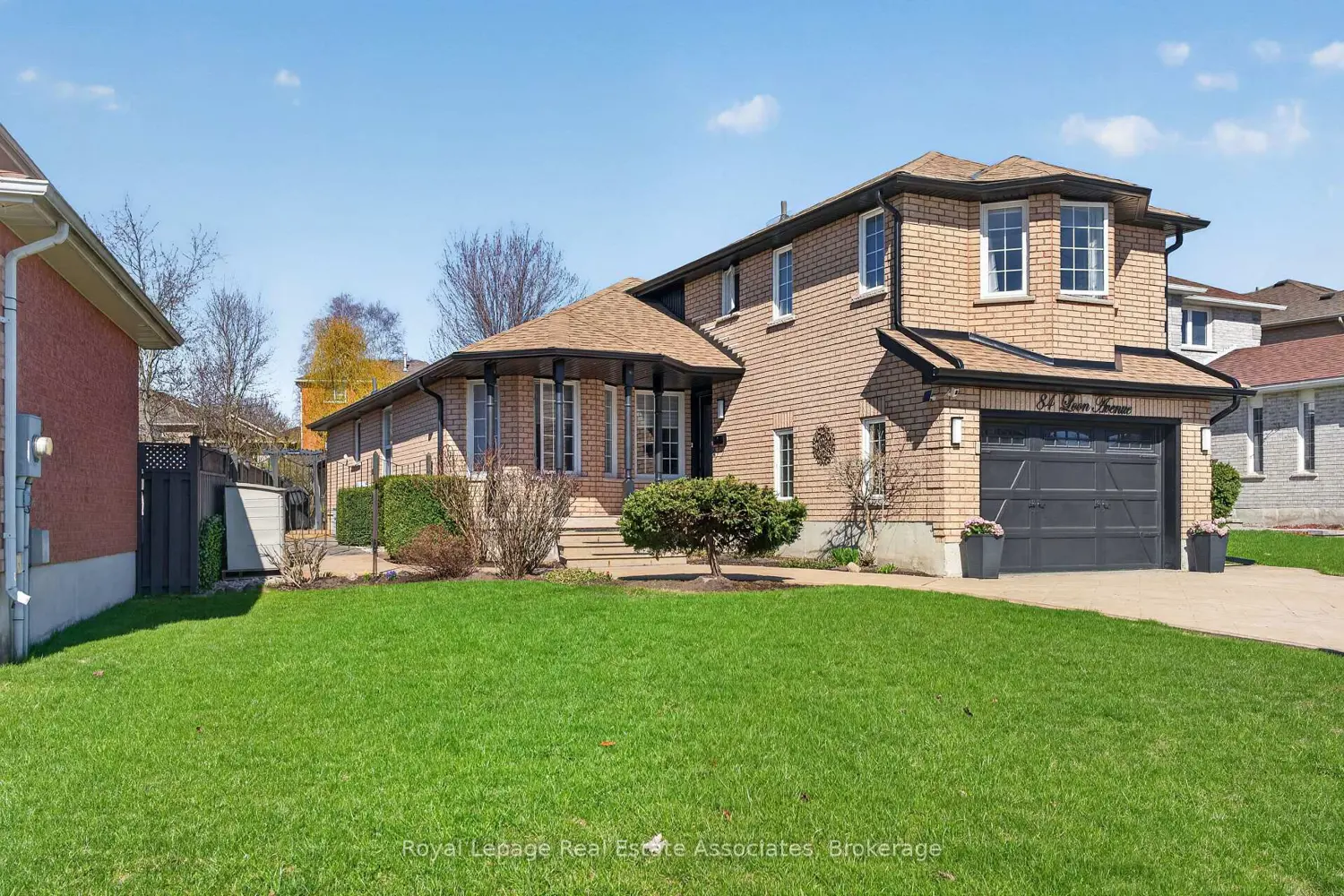 84 Loon Avenue