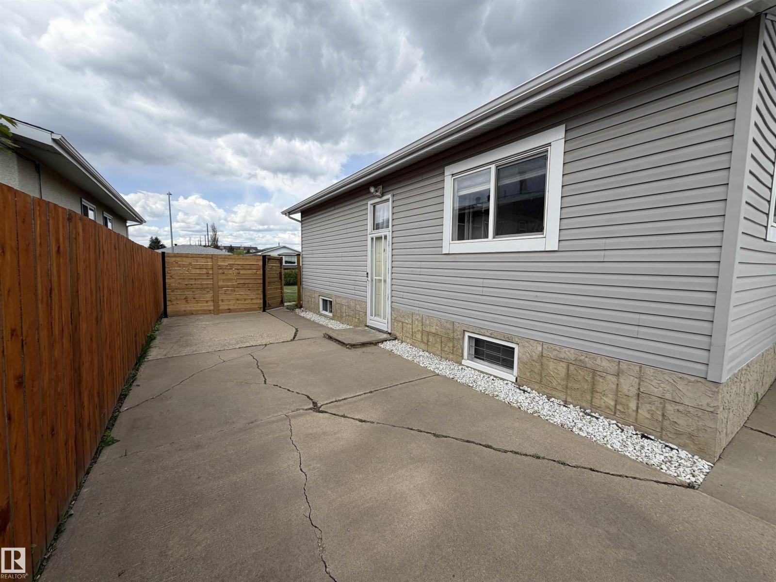 Additional image 4 of 13413 59 Street NW, Edmonton, AB, T5A0S1