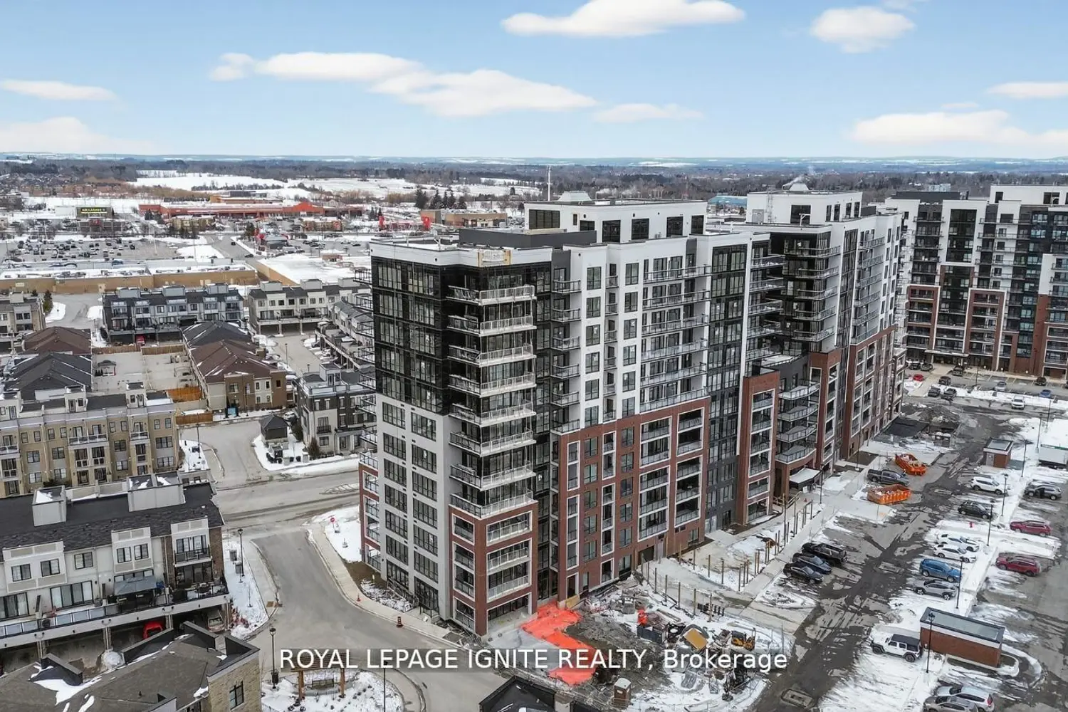 51 Clarington Boulevard 1124 photo 3