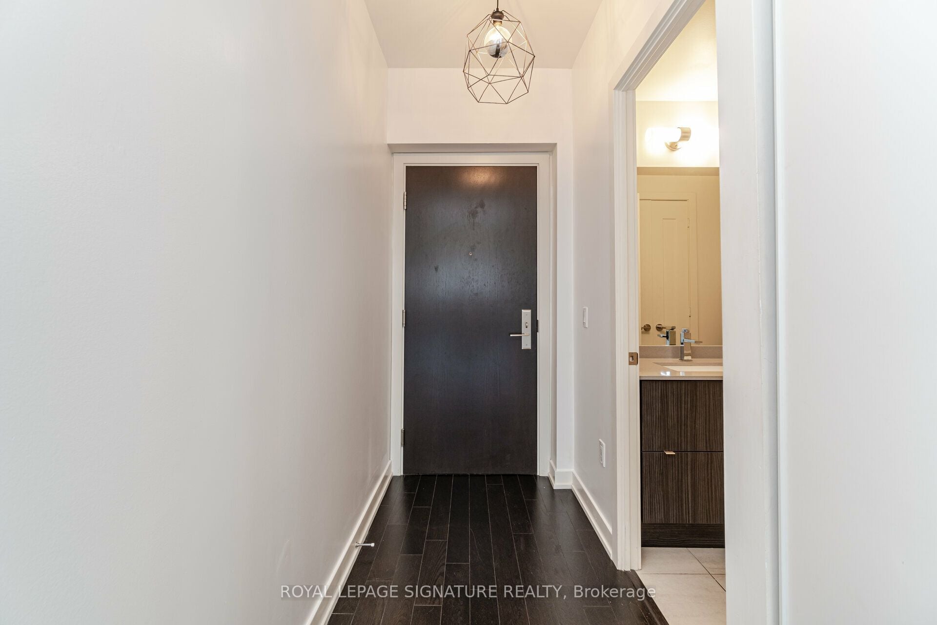 Additional image 2 of 811-330 Richmond Street W, Toronto, ON, M5V 1X2