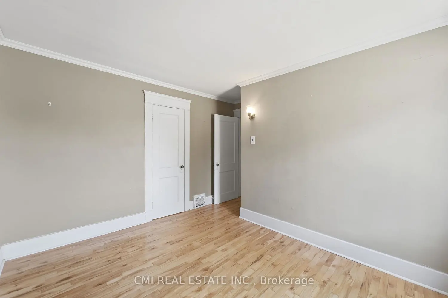 Additional image 10 of 555 Smerdon Street