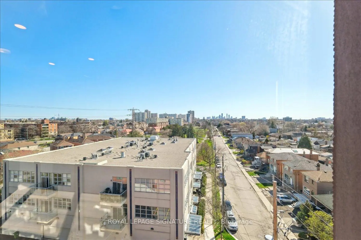 Additional image 17 of 2433 Dufferin Street 701