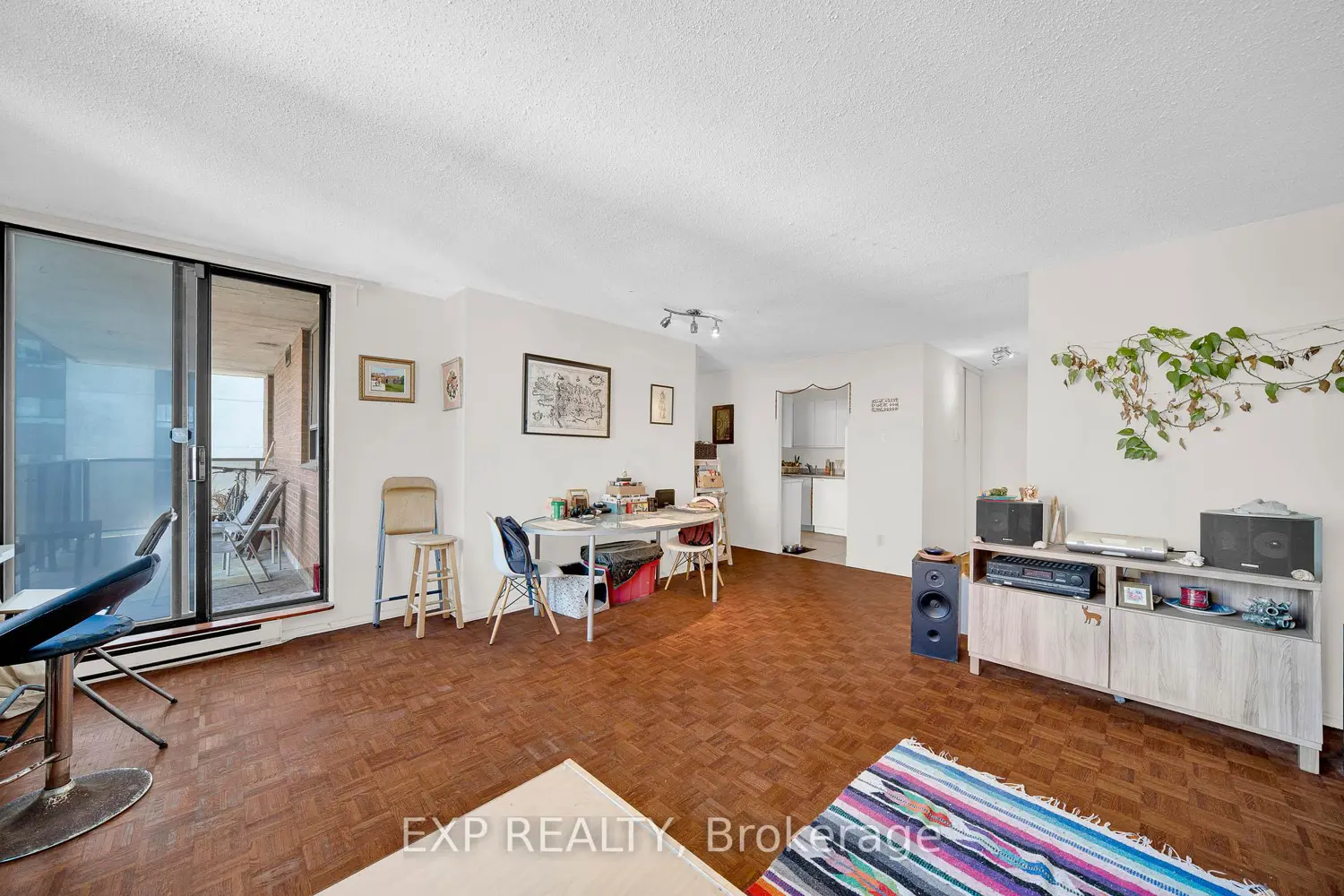 Additional image 7 of 475 Laurier Avenue 1002