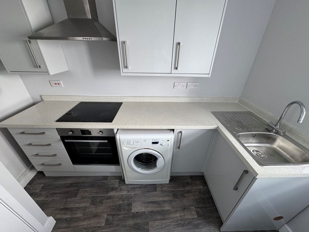 1 bed flat to rent-6 Chester Road, Yr Wyddgrug CH7