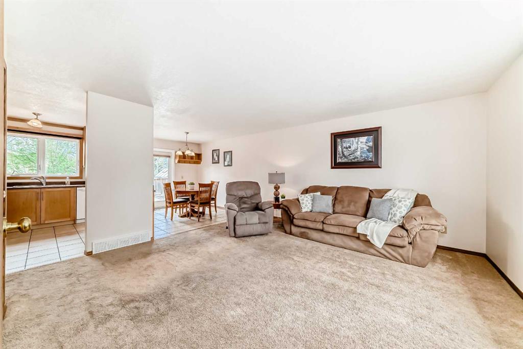 Additional image 6 of 41 Alder Crescent SE, Airdrie, AB, T4B 1J1