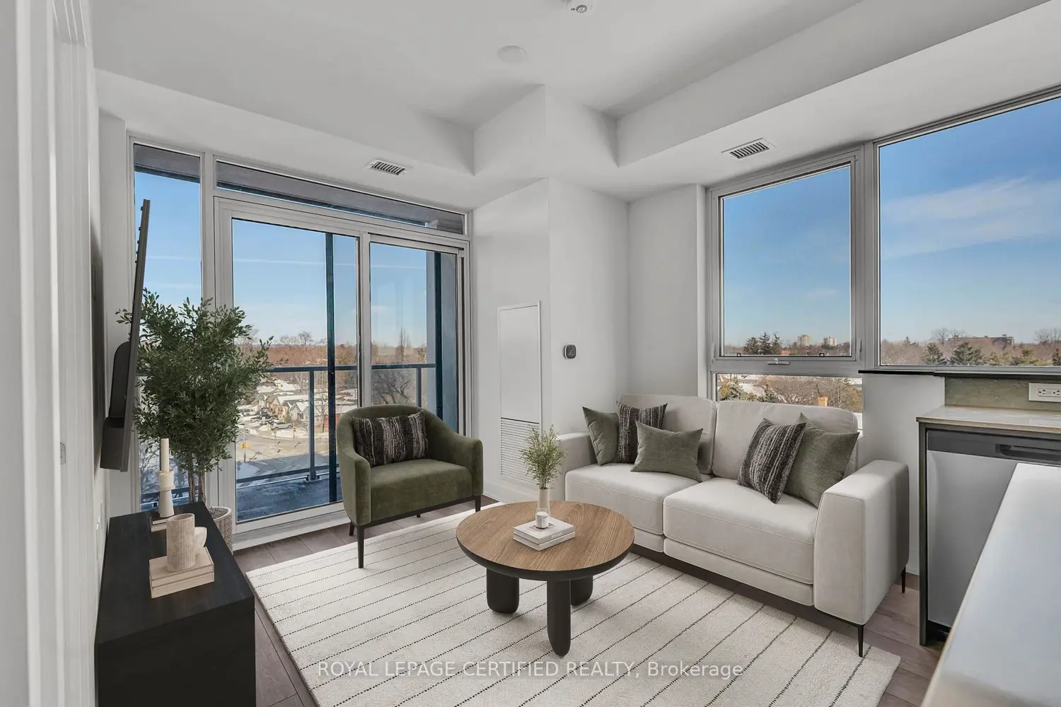 Additional image 3 of 2088 James Street 503