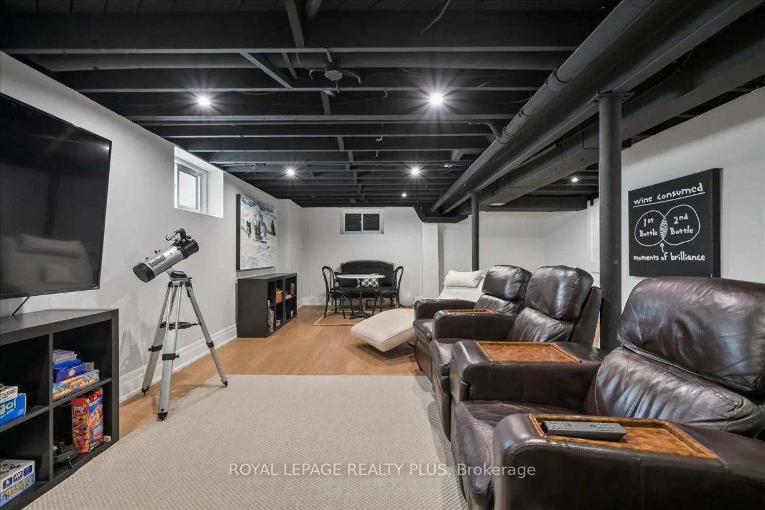 Additional image 15 of 1594 Calumet Place