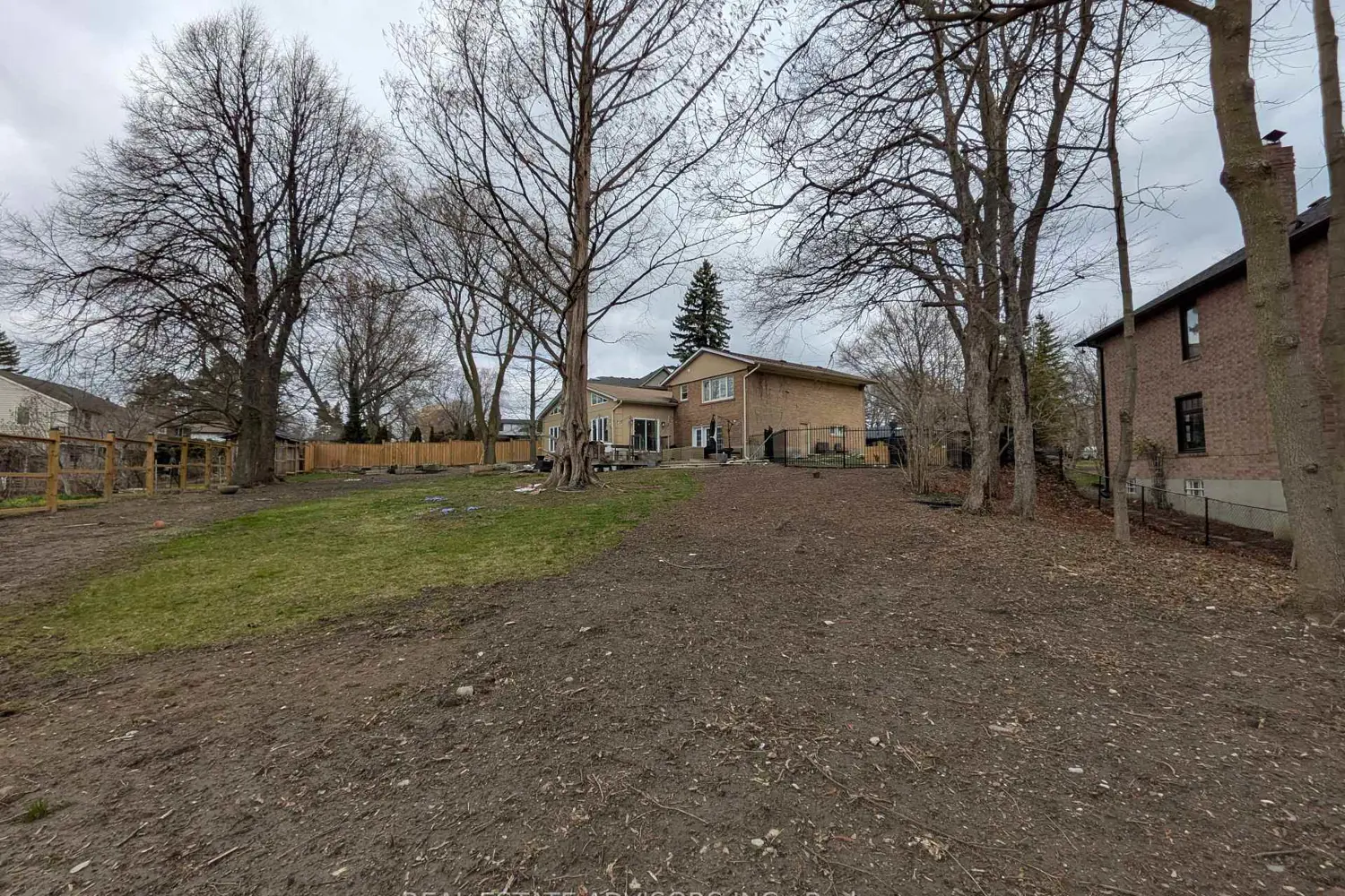 Additional image 16 of 1 Lakehill Crescent