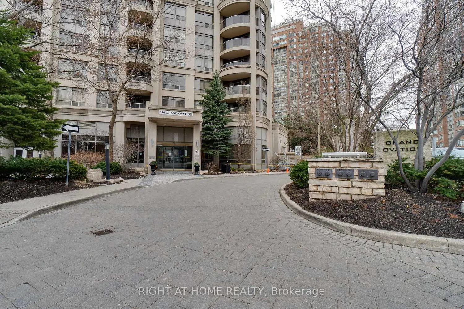 Additional image 3 of 310 Burnhamthorpe Road 1713