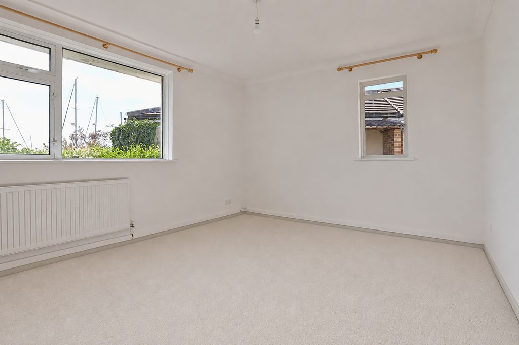 Additional image 12 of 5 bed detached bungalow to rentMudeford, Christchurch BH23