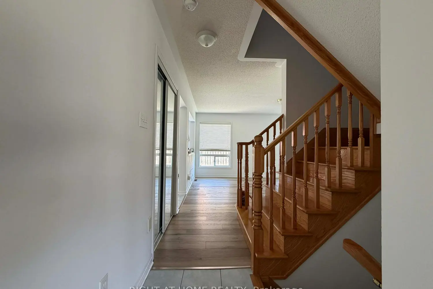 677 Irving Terrace photo 4