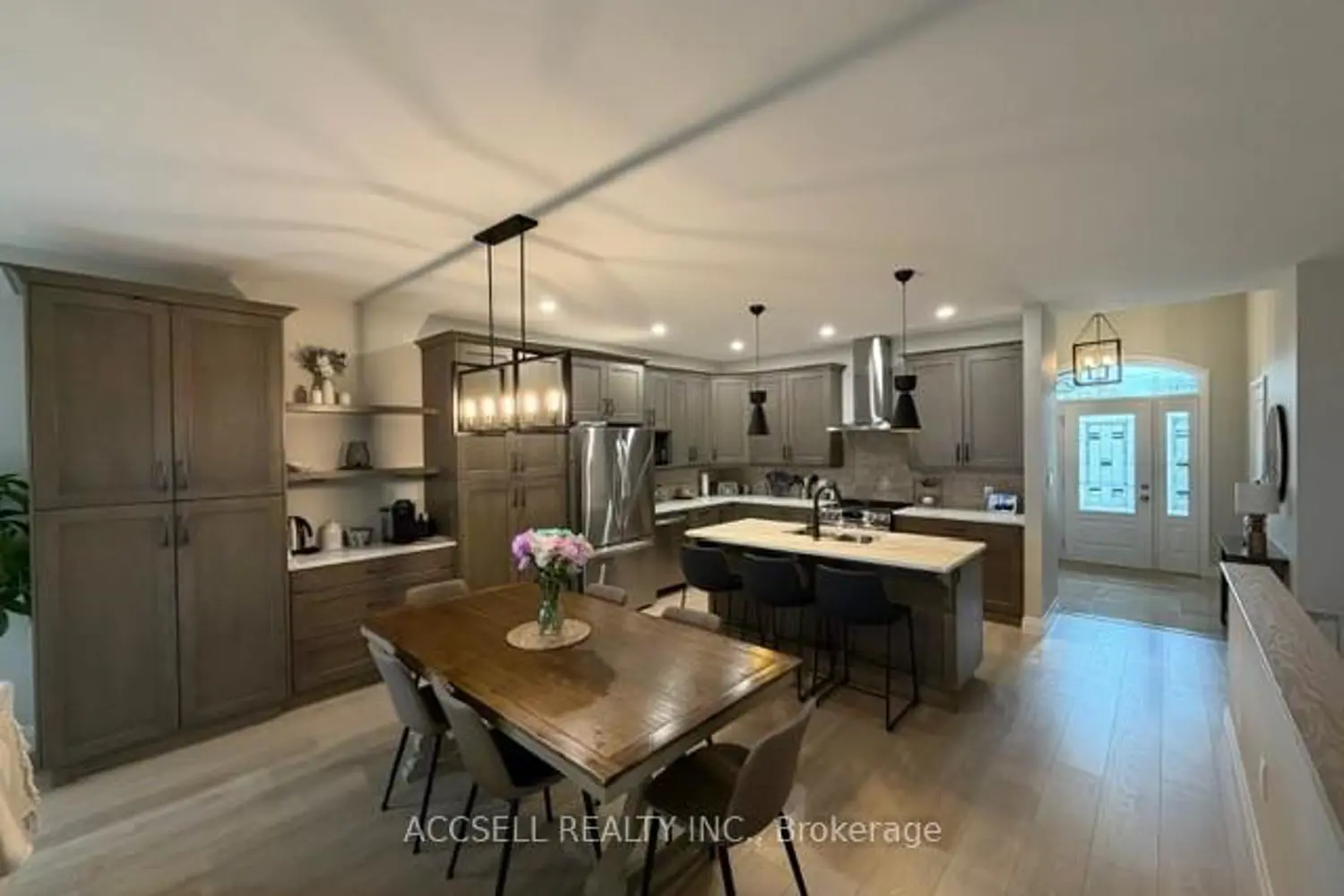 Additional image 5 of 470 Queen Street