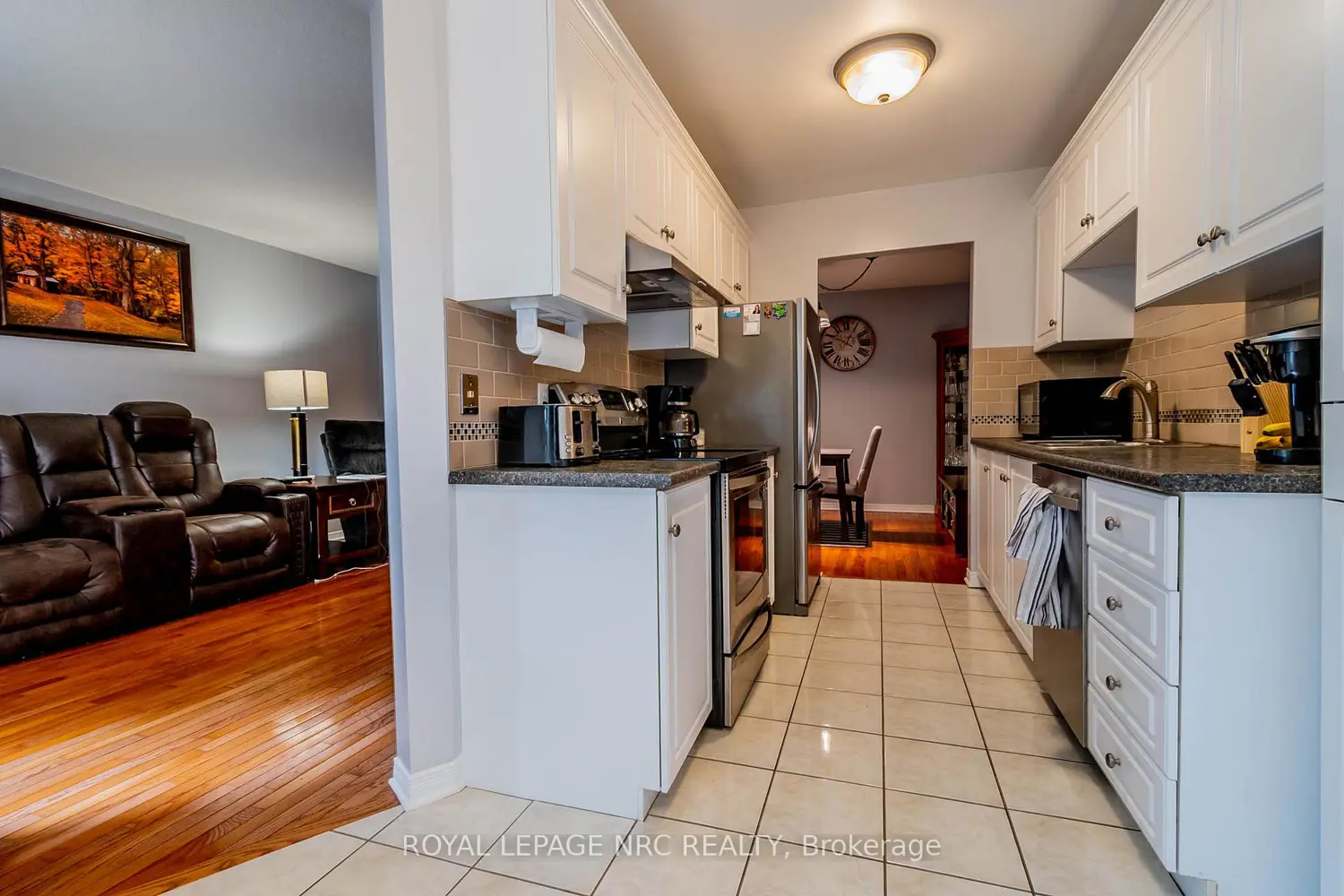 Additional image 9 of 5070 Drummond Road 28