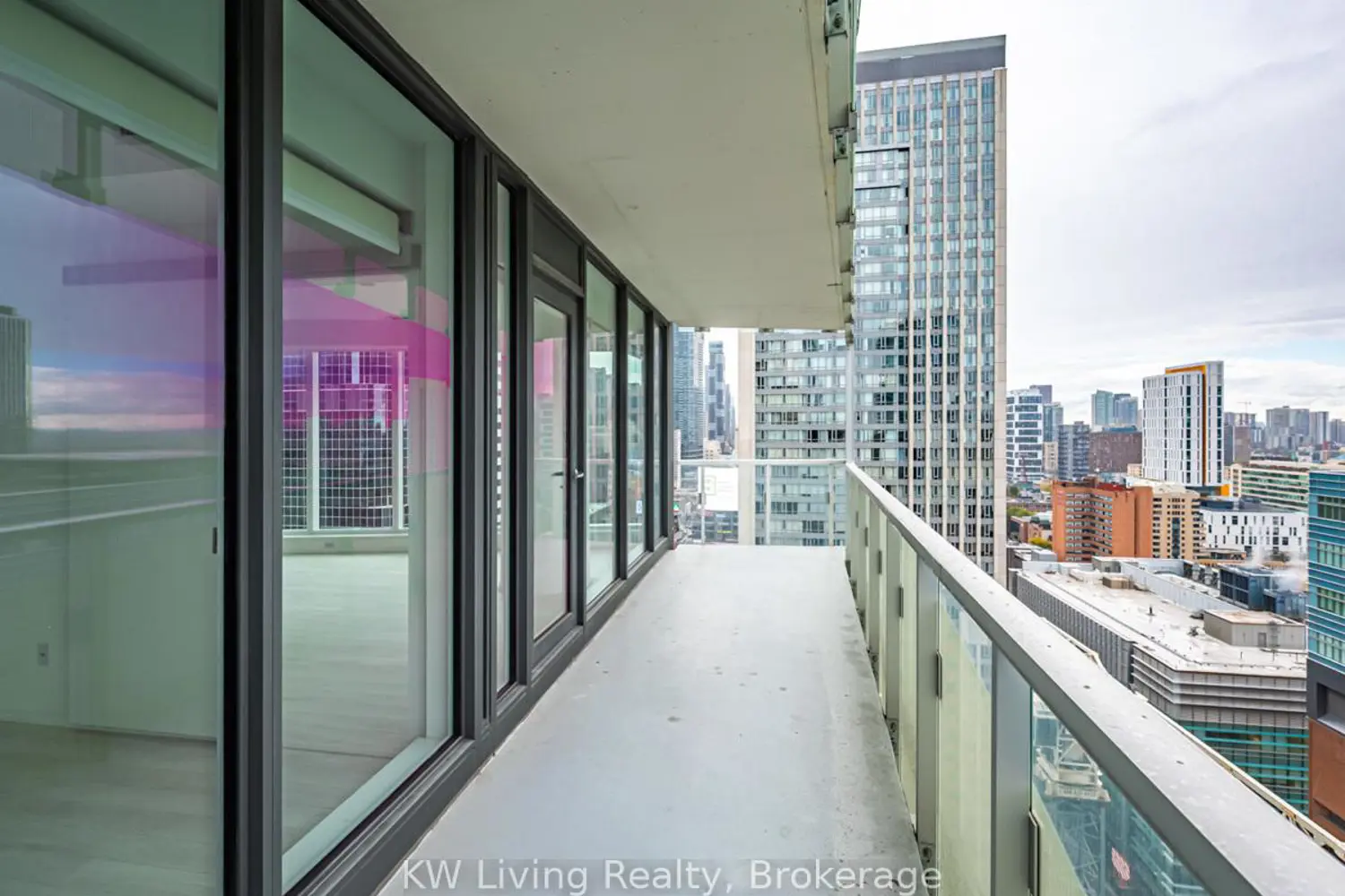 Additional image 12 of 197 Yonge Street 2102