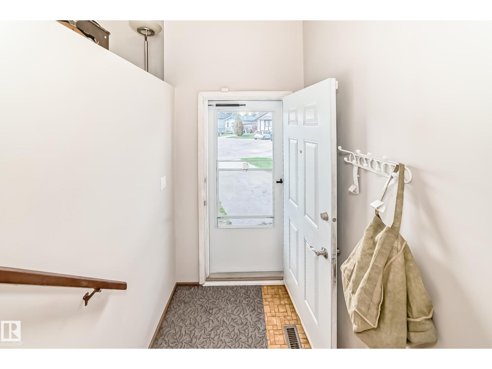 Additional image 2 of 10603 98 Avenue, Morinville, AB, T8R1E4