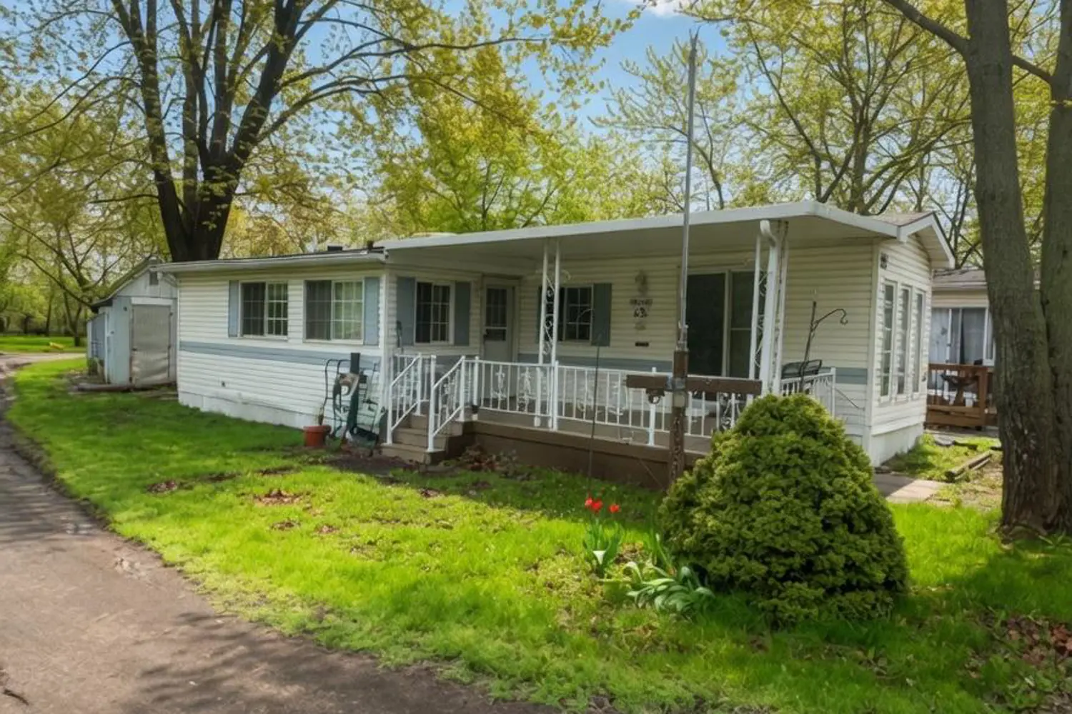 8845 Lundy's Lane 232