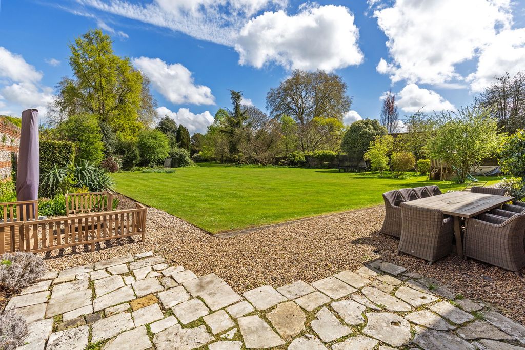 Additional image 2 of 8 bed detached house to rentThe Close, Winchester SO23