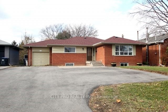 1925 Britannia Road W, Mississauga, ON, L5M 1P4