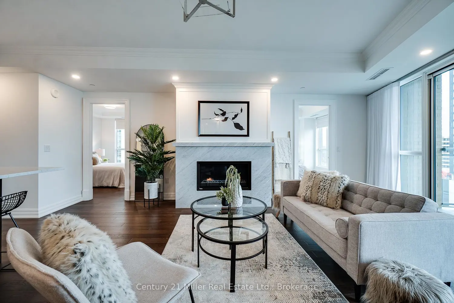 Additional image 6 of 2060 Lakeshore Road 802