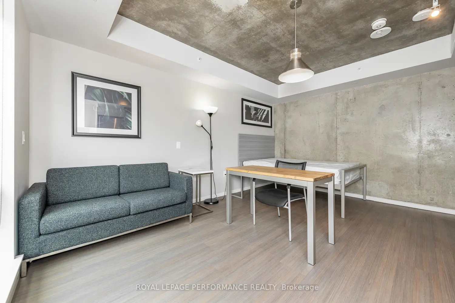 105 Champagne Avenue 1118 photo 5
