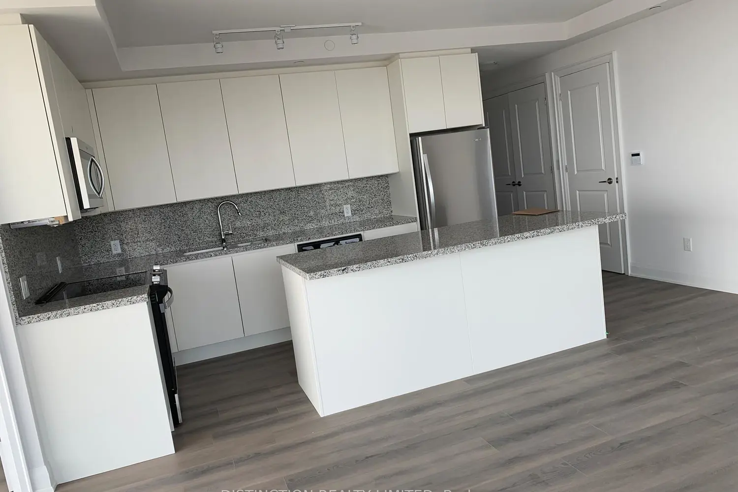 Additional image 11 of 10 Gatineau Drive 1005