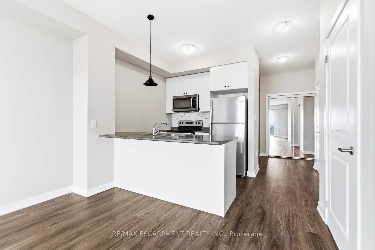 Additional image 11 of 450 Dundas Street 1113