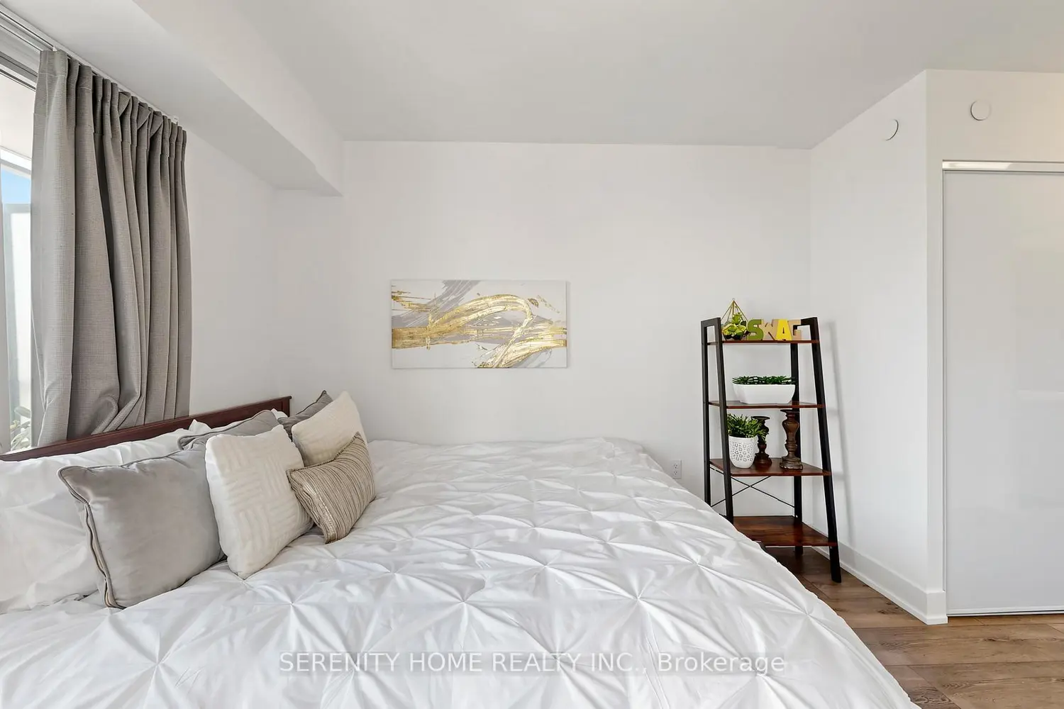 Additional image 5 of 575 Bloor Street 908
