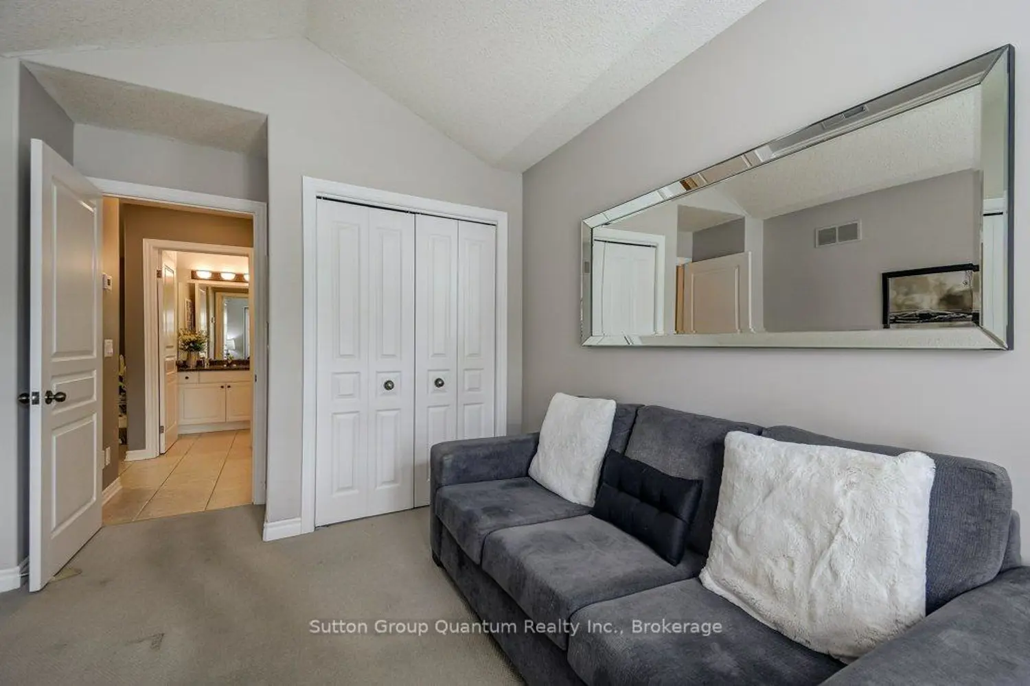 Additional image 4 of 605 Welland Avenue 21