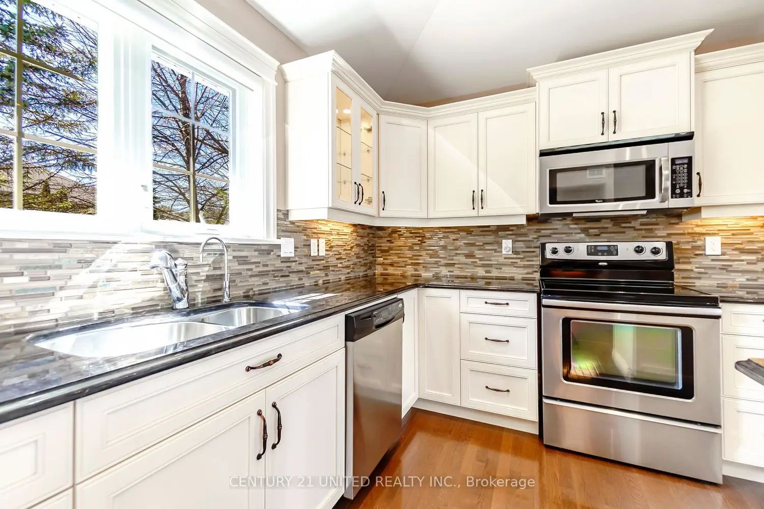 Additional image 5 of 301 Carnegie Avenue 14