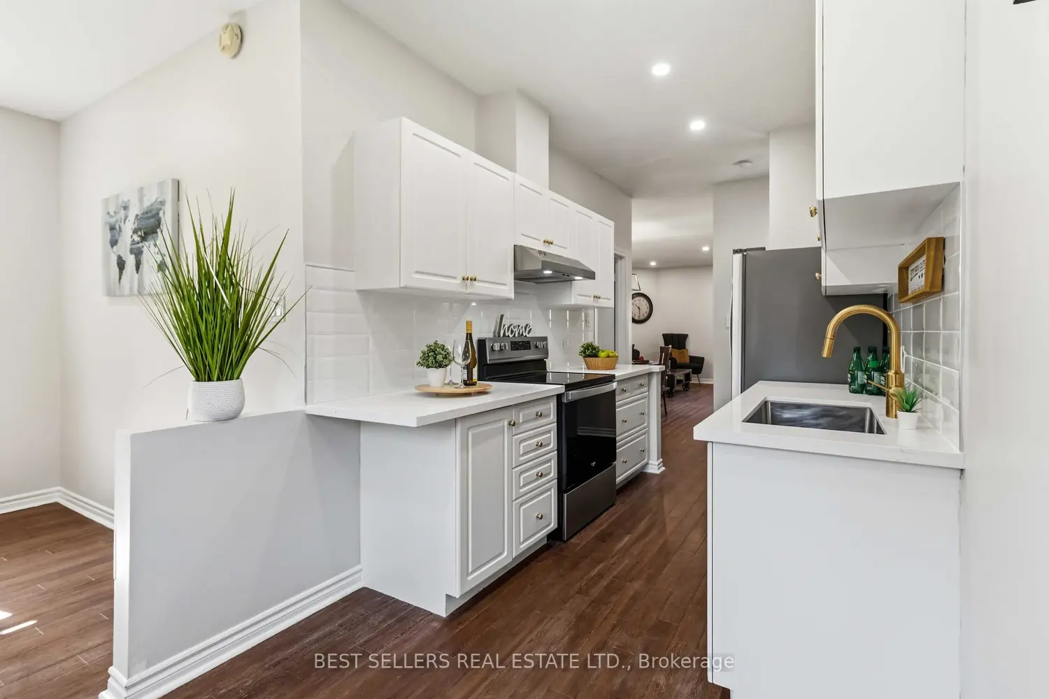 Additional image 8 of 1 Ferndown Crescent 1