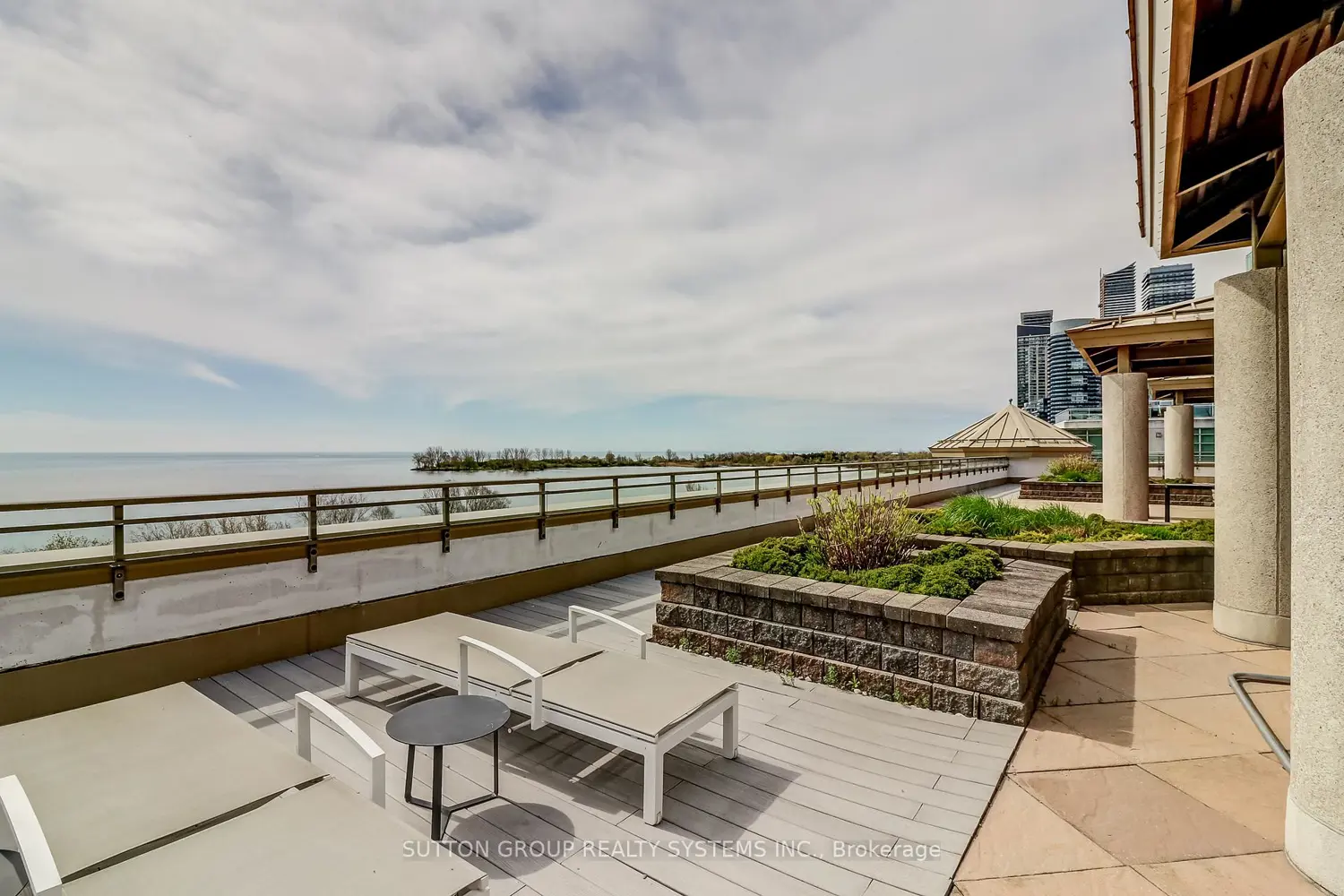 Additional image 16 of 80 Palace Pier Court 404