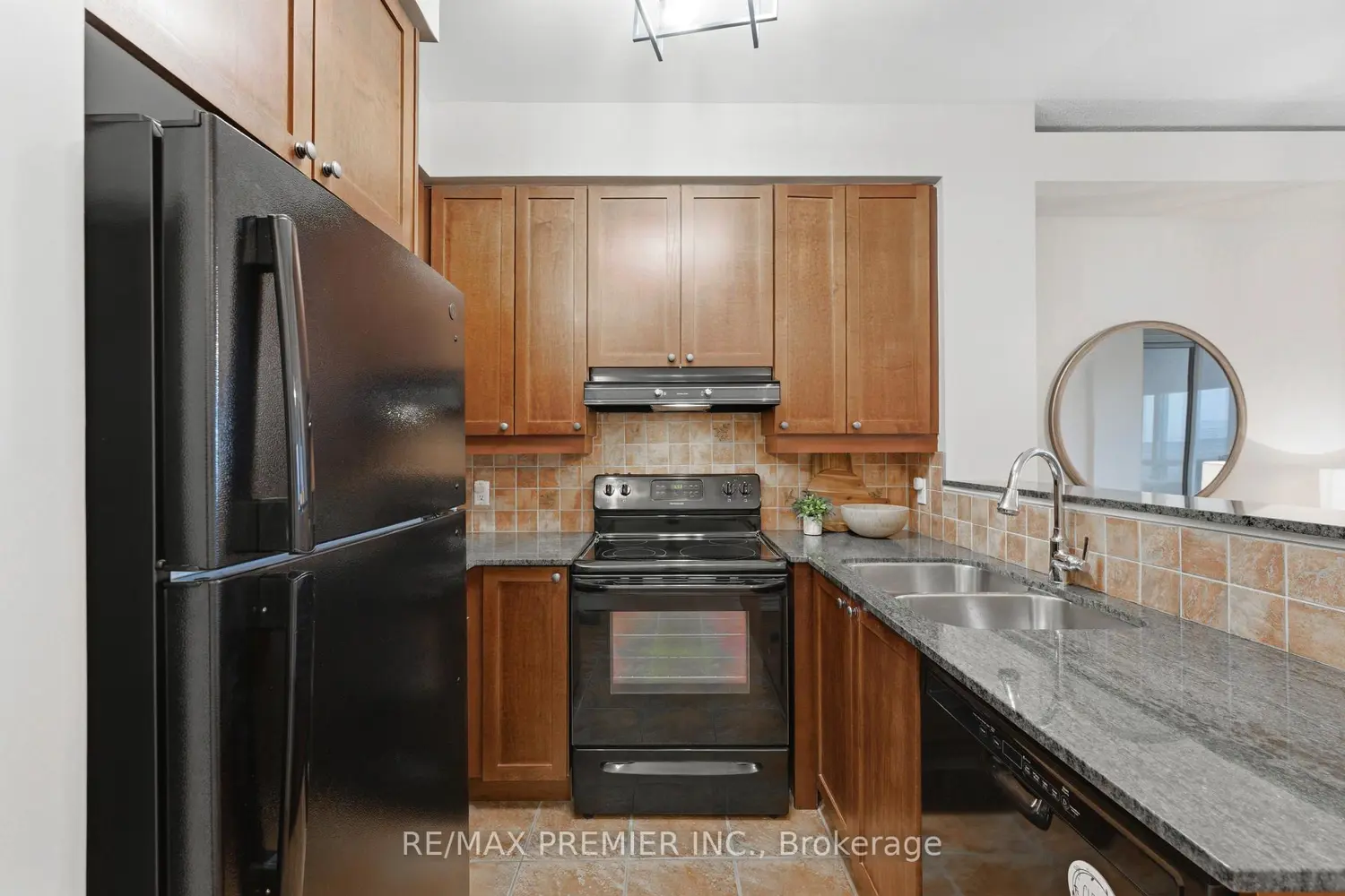 Additional image 6 of 16 Dallimore Circle Ph20