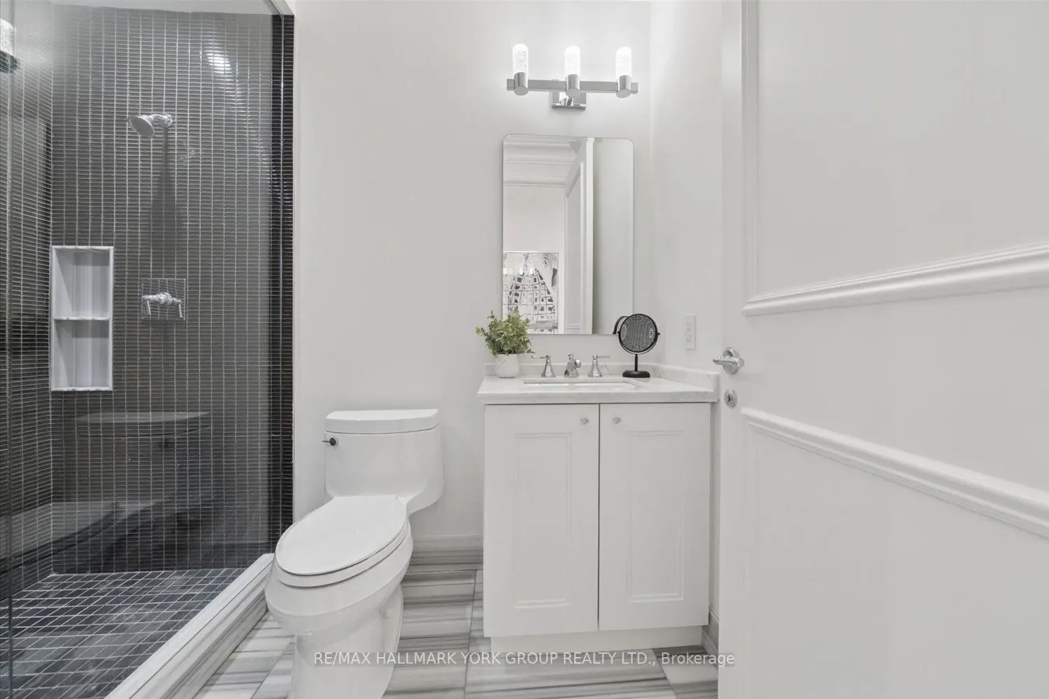 Additional image 8 of 311 Bay Street 3401