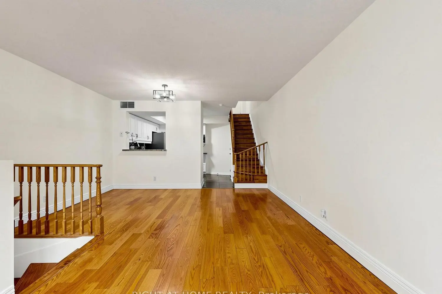 Additional image 6 of 28 Sommerset Way 1520