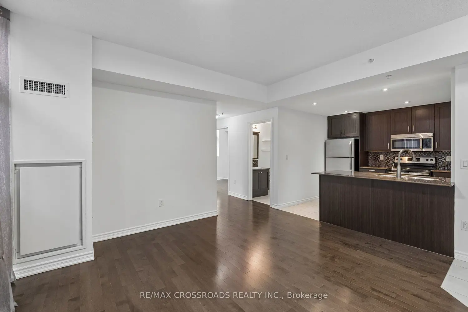 Additional image 6 of 427 Aberdeen Avenue 201