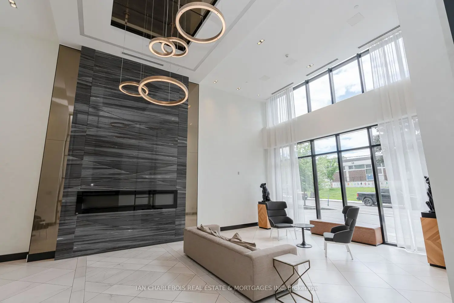 Additional image 3 of 255 Bay Street 1701