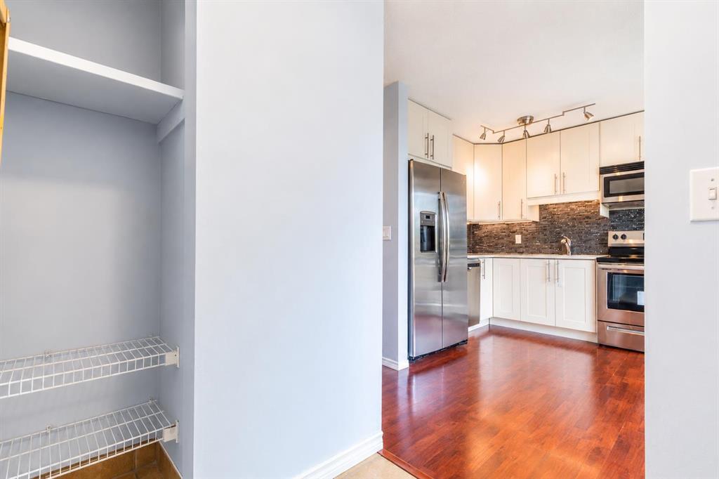 Additional image 6 of 160-123 Queensland Drive SE, Calgary, AB, T2J 5J4