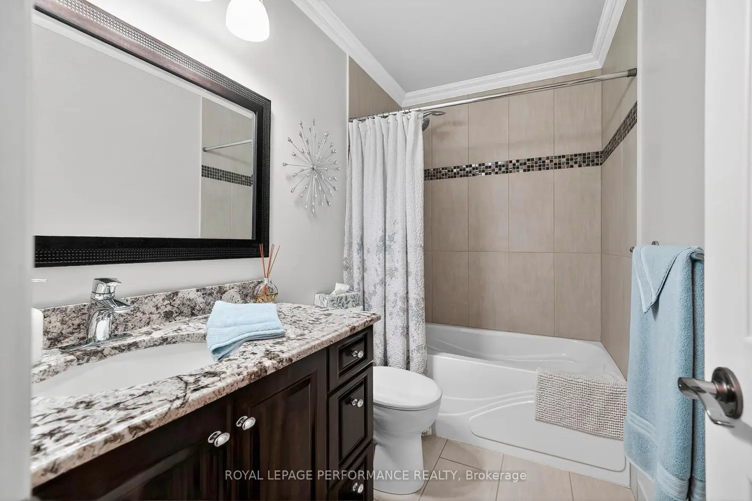 Additional image 10 of 674 Hamilton Crescent