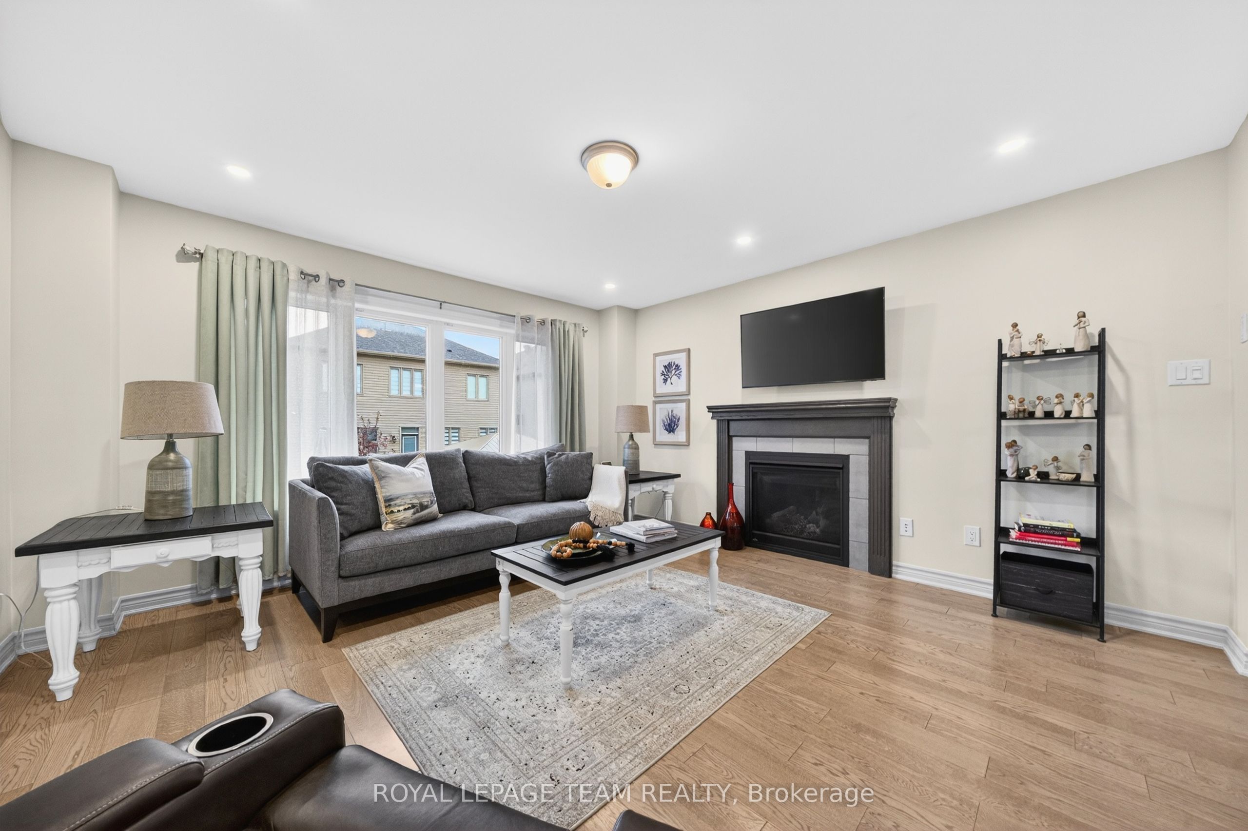 Additional image 4 of 819 Stallion Crescent, Ottawa, ON, K2S 0Y4