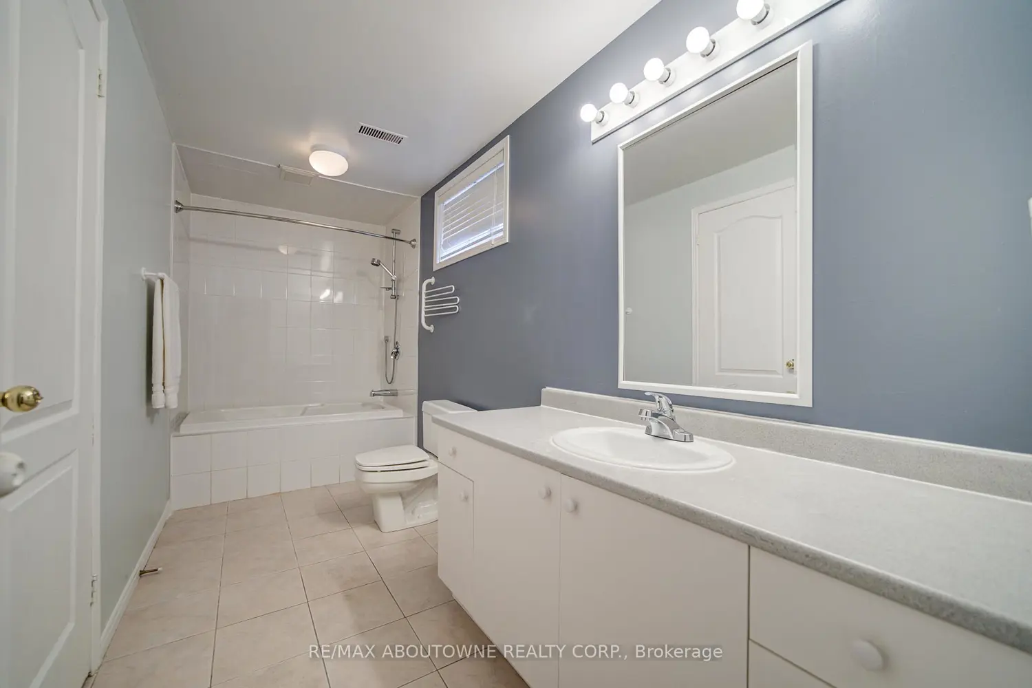 Additional image 13 of 1328 King Henry Court