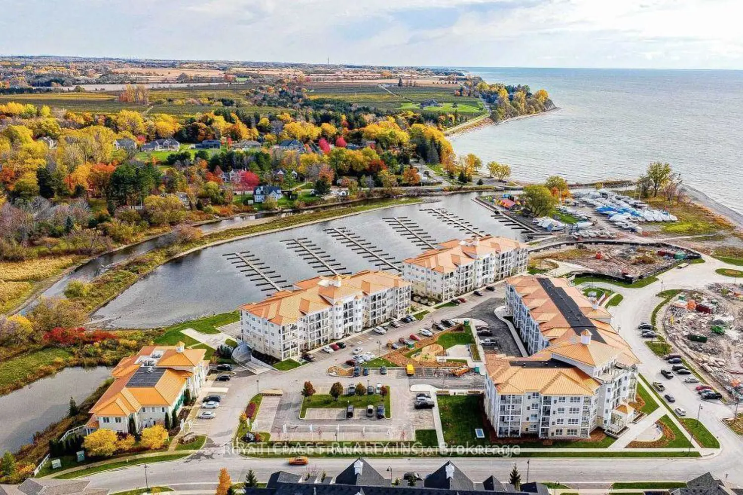 50 Lakebreeze Drive 317