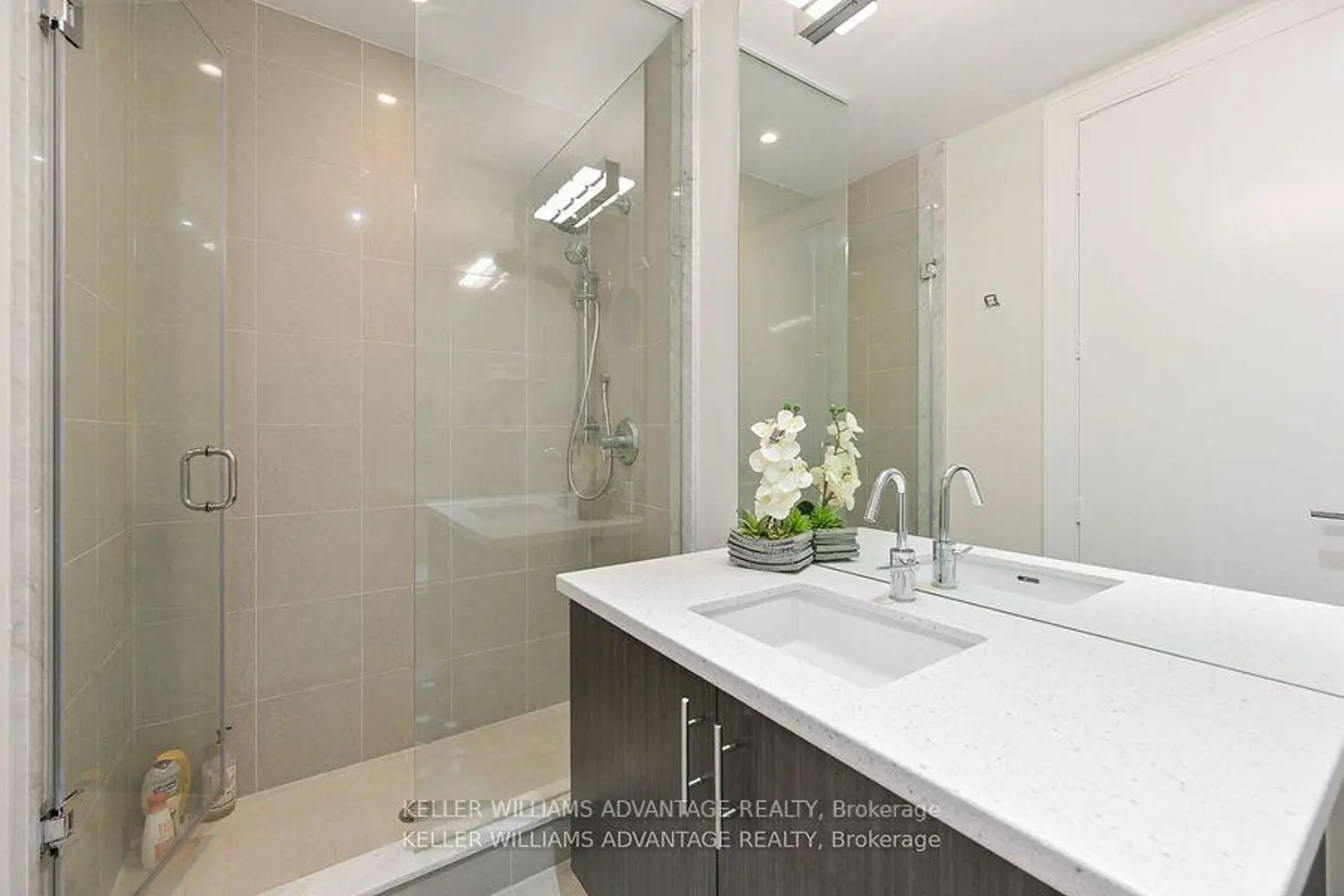 Additional image 10 of 29 Queens Quay 616