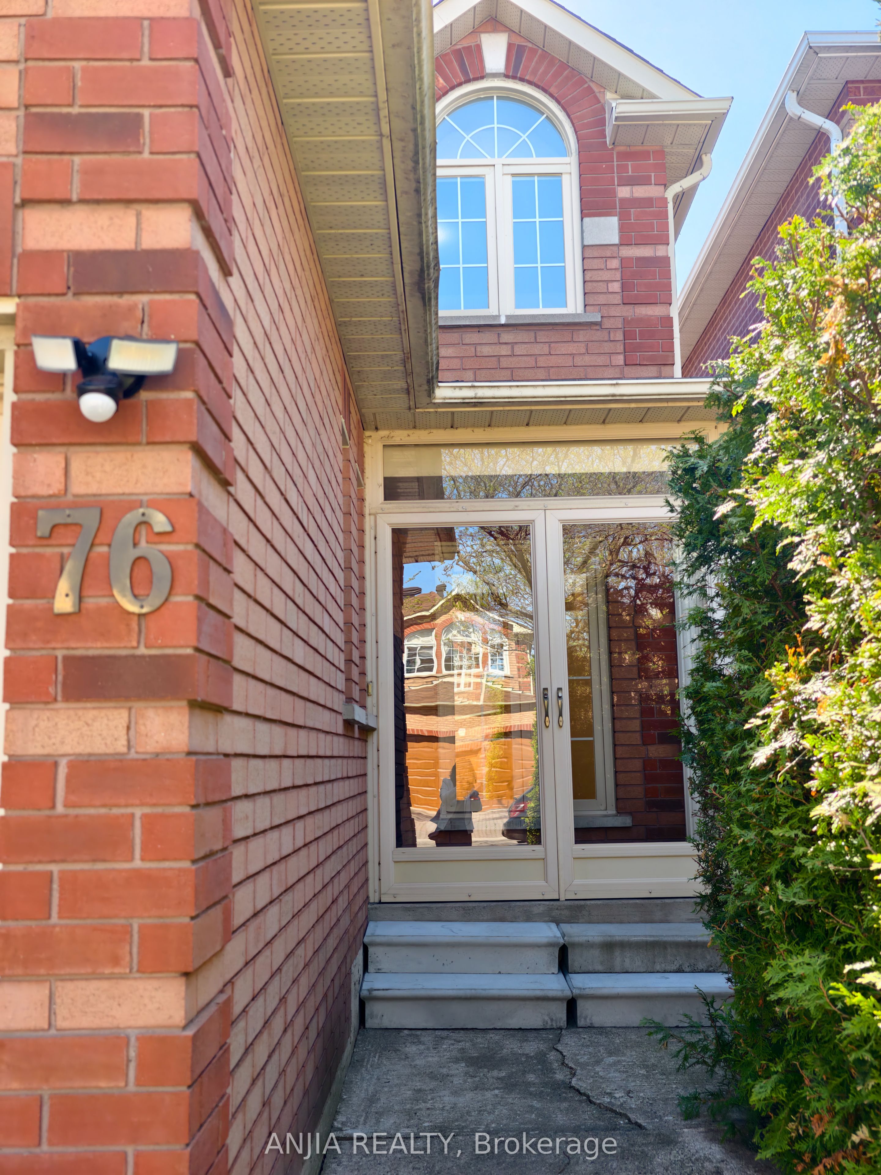 Additional image 2 of 76 Fresno Court, Markham, ON, L3R 0T7