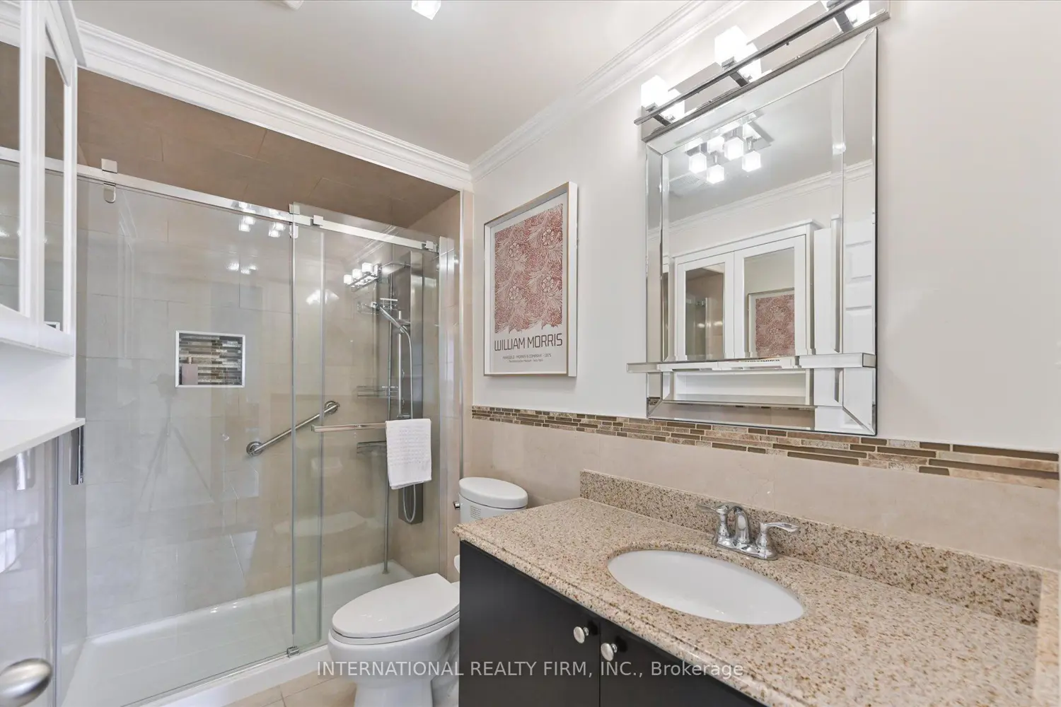 Additional image 16 of 3075 Thomas Street 111