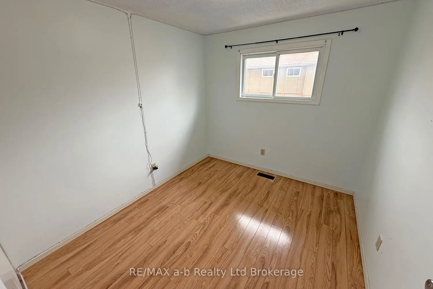 Additional image 11 of 394 Springbank Avenue 4