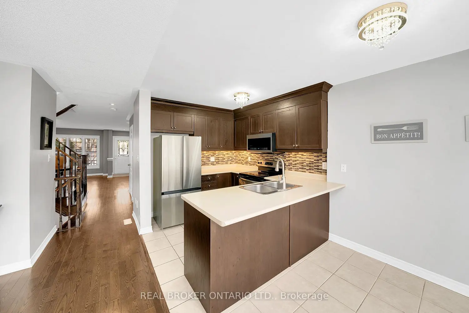 134 Mccready Drive photo 5