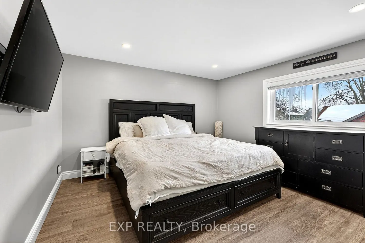 Additional image 11 of 266 Bleecker Avenue