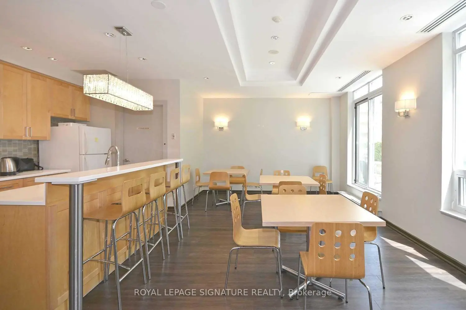 Additional image 15 of 212 Eglinton Avenue 1411