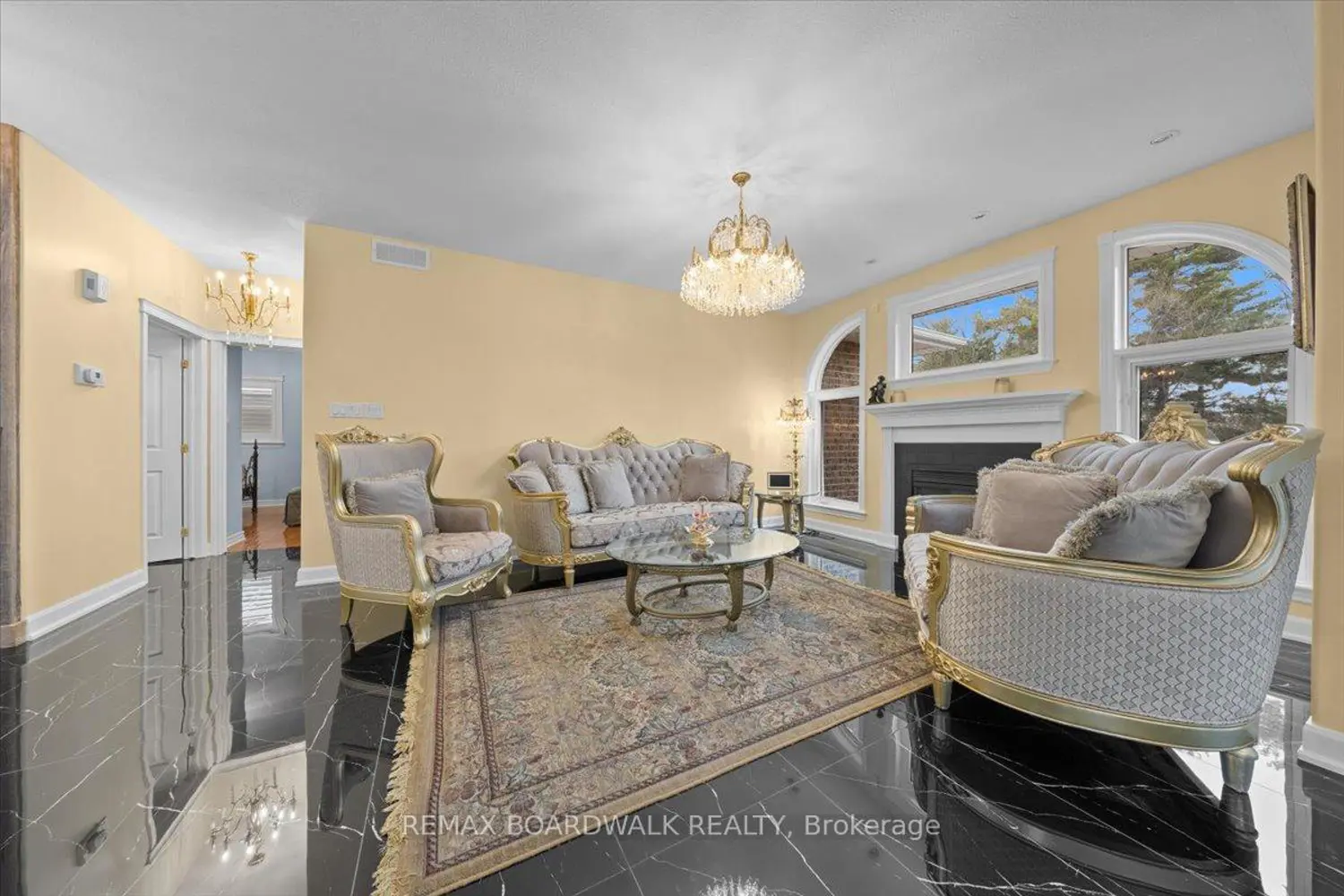 1939 Caprihani Way photo 2