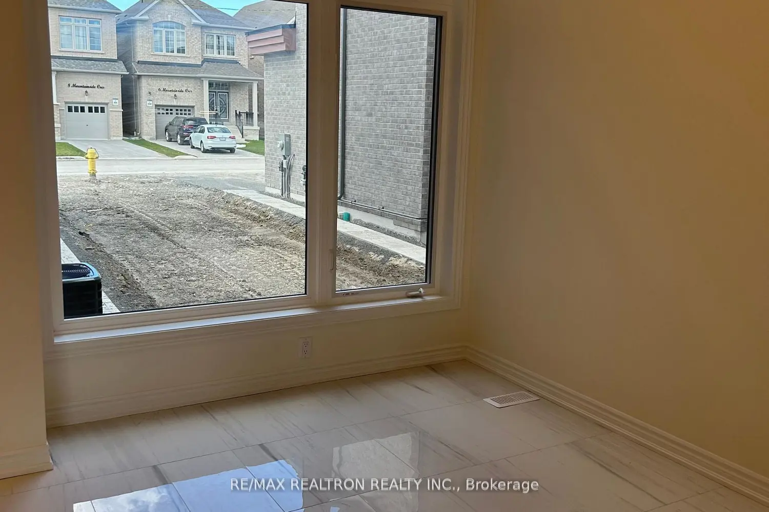 Additional image 9 of 9 Mountainside Crescent